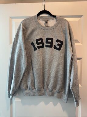 Gildan Gray Crewneck Sweatshirt with Black 1993 Graphic
